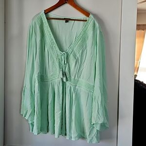 Torrid Babydoll Bell Sleeve Mint Top  size 1 plus size 1X mint boho top